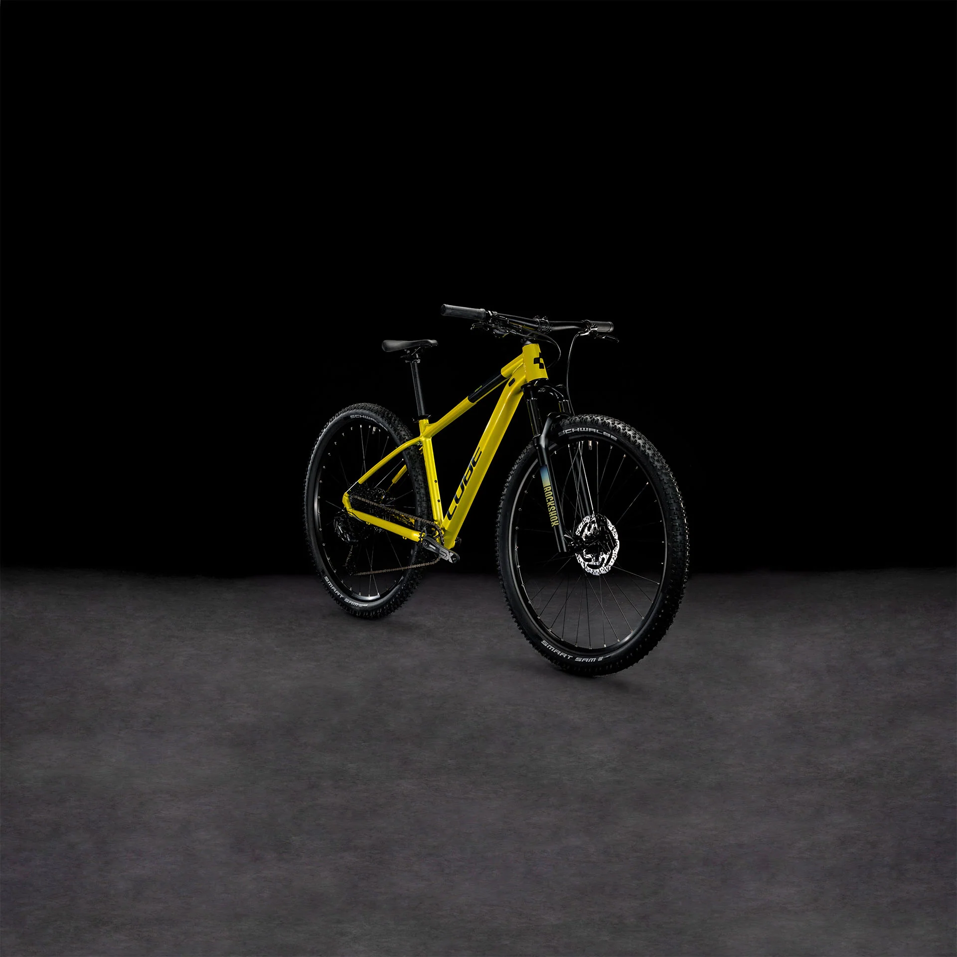 Bicicleta CUBE Analog Flashlime n Black 2023